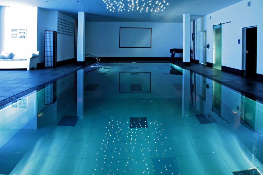 raising swimming pool floor in hotel