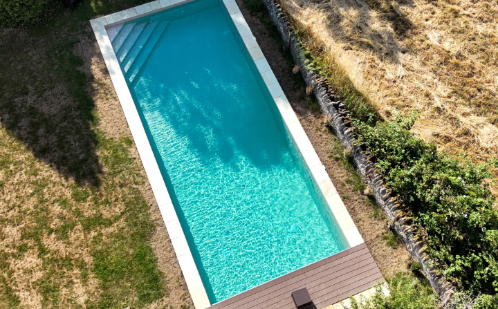 birds eye view of pool